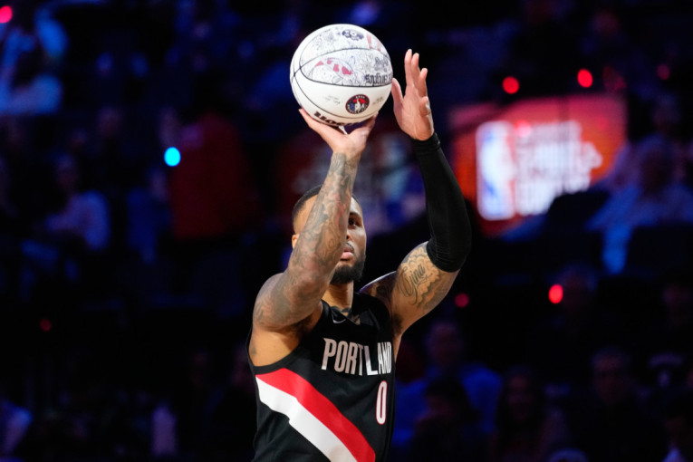 Jokić prišao NBA zvezdi zbog šokantnog motiva na jakni! Džoker je bio u šoku: To je srpska stvar! (VIDEO)