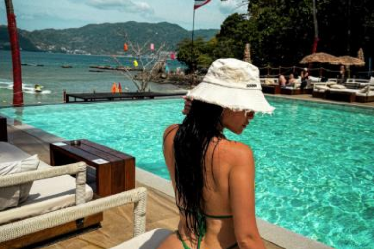 Skoro pa gola! Tijana Milentijević ponovo diže pritisak muškarcima vrelim izdanjima: Ovo je baš bezobrazno (FOTO)