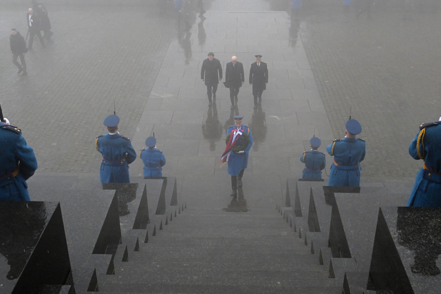 Miloš Vučević položio venac na Avali povodom Dana državnosti Srbije: Slava junacima svete odbrane! (FOTO/VIDEO)
