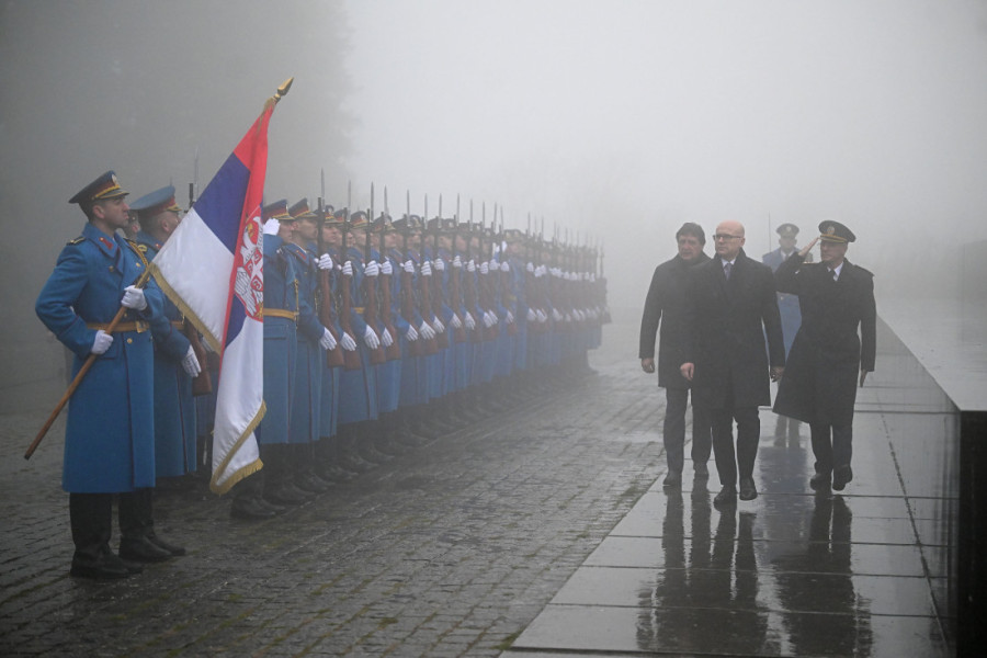 Miloš Vučević položio venac na Avali povodom Dana državnosti Srbije: Slava junacima svete odbrane! (FOTO/VIDEO)