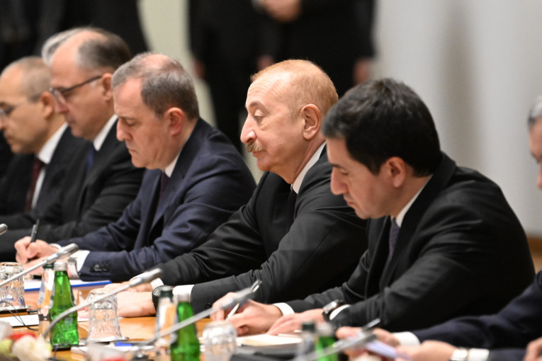 Vučić i Alijev se obratili javnosti: Potpisana serija ključnih sporazuma, potvrđeno prijateljstvo Srbije i Azerbejdžana