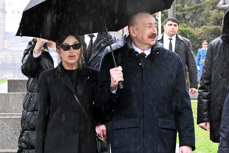 Zovu je najmoćnijom ženom Istoka, upoređuju sa Anđelinom Džoli: Ko je supruga predsednika Azerbejdžana koja je danas stigla u Srbiju (FOTO)