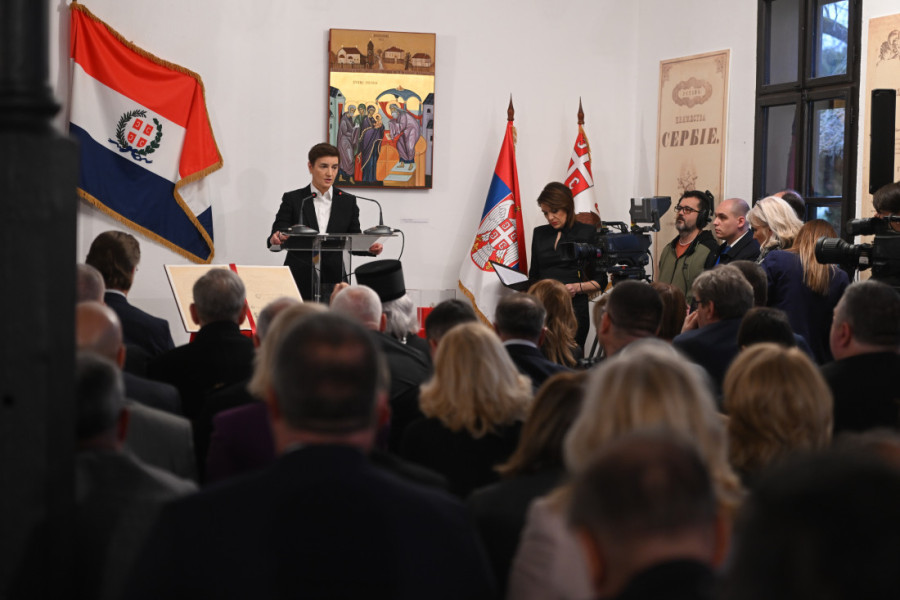 Svečana akademija u Kragujevcu, Brnabić poručila u besedi: Ispred svakog od nas jedan cilj i zavet, to je Srbija (FOTO/VIDEO)