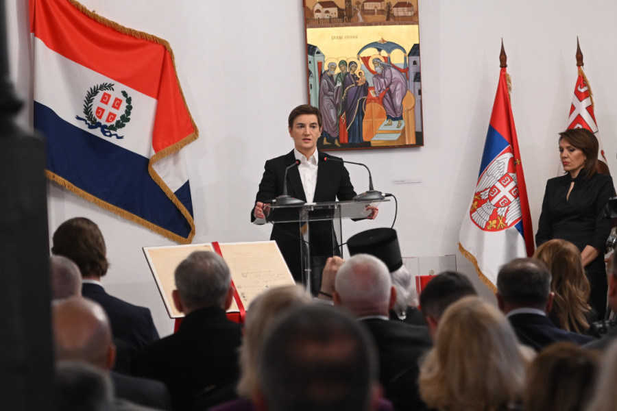 Svečana akademija u Kragujevcu, Brnabić poručila u besedi: Ispred svakog od nas jedan cilj i zavet, to je Srbija (FOTO/VIDEO)
