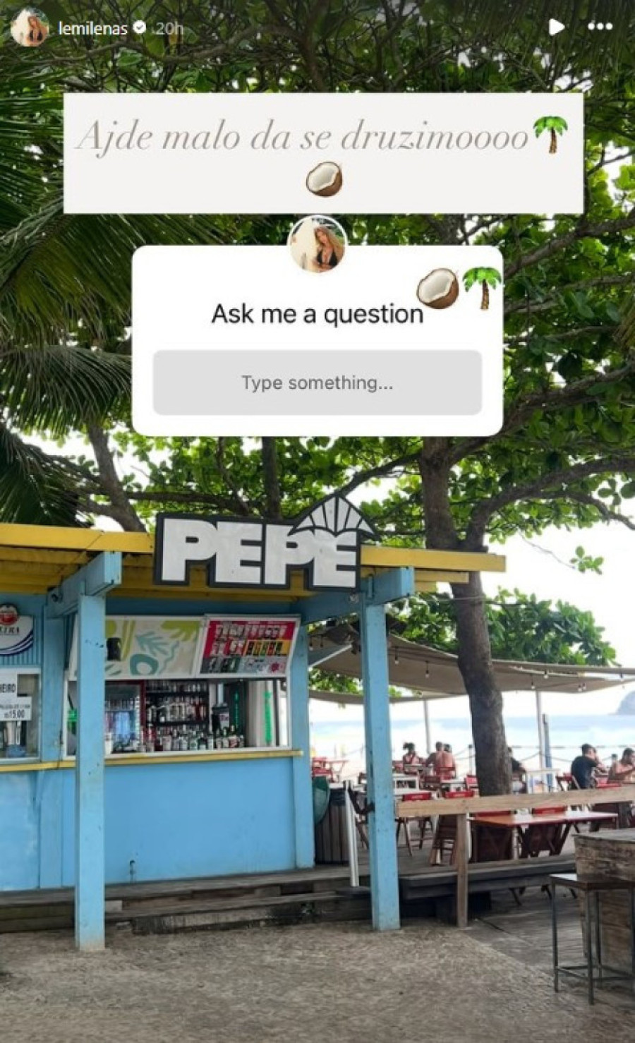 Oglasila se devojka Bake Praseta: Evo gde je bila kad je buknula vatra! (FOTO)