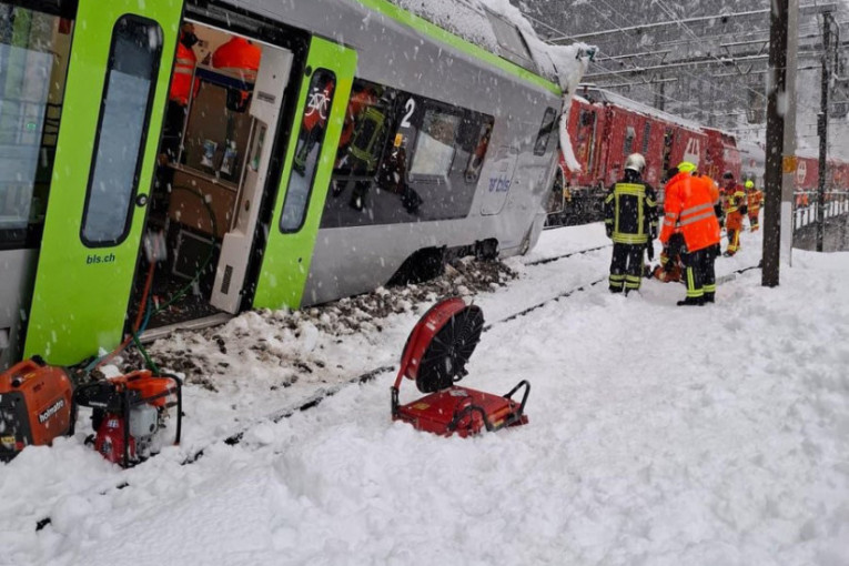 Stigle crne brojke iz Švajcarske: Evo šta je sa putnicima voza zatrpanog lavinom