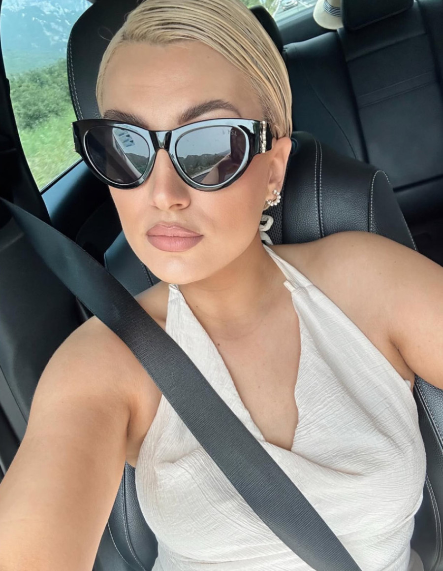 "Plakala sam tiho" Bolna ispovest pevačice o borbi sa karcinomom: "Nisam smela naglas da izgovorim da imam rak"