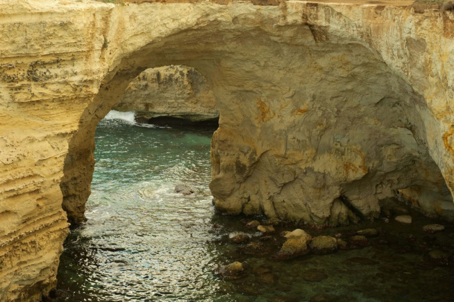 Pulja ostala bez važnog simbola: Luk zaljubljenih urušio se baš na Dan zaljubljenih (FOTO)