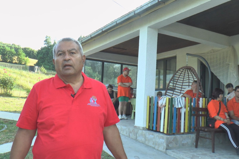 Na tri hektara nikla nada: Čovek velikog srca oduševio region (FOTO)