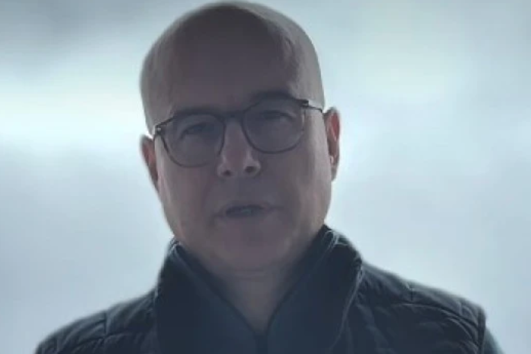 Proteruju institucije, napadaju crkvene velikodostojnike! Vučević o užasnim scenama u Novom Sadu