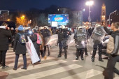 Tužilaštvo o nasilju ispred SNP-a: Policija dobila nalog, pišu se krivične prijave