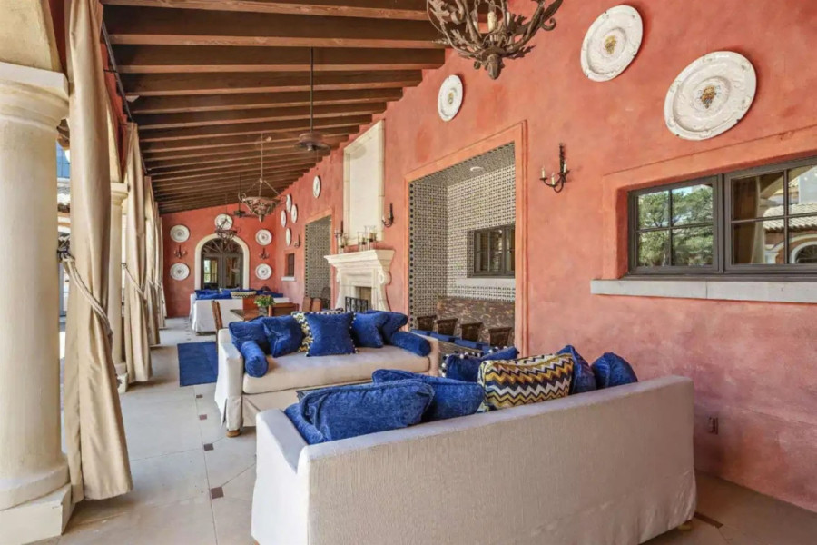 "Zadavljene su tokom odnosa": Na Epstinovom ranču sahranjene zlostavljane devojke, tek sad počinju da otkrivaju najmračnije tajne (FOTO)