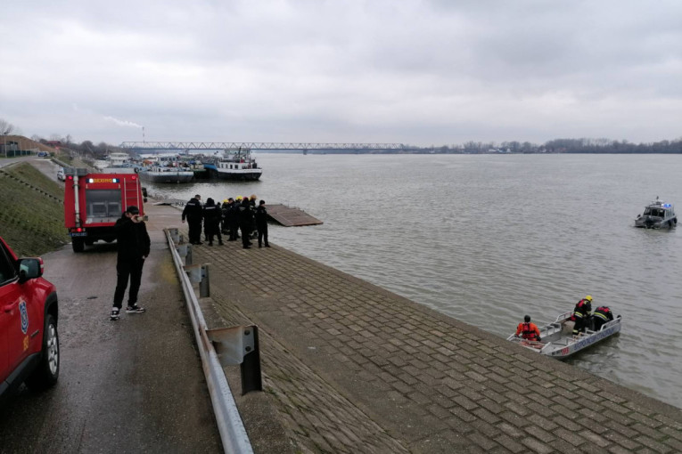 Prvi snimci sa Ade Huje: Ovde je vozač "alfe" sleteo u Dunav (GALERIJA/VIDEO)