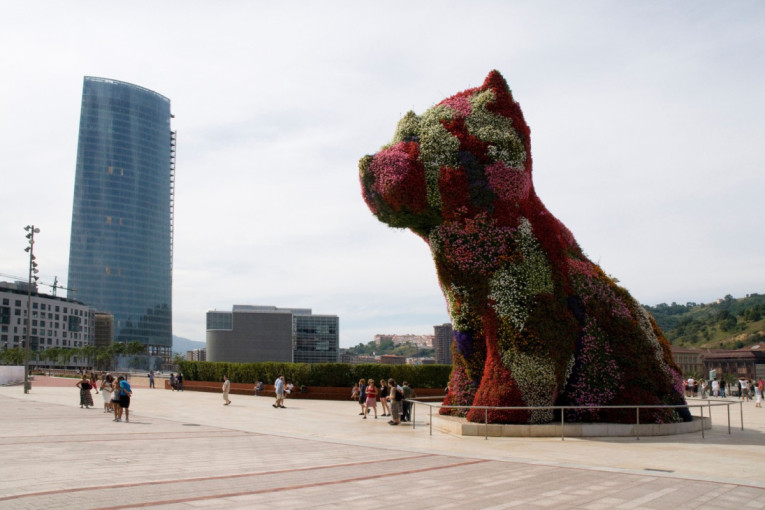 Ovaj grad na severu Španije je simbol preporoda: Šetnja starim delom i predivni prizori će vas naterati da ponovo dođete (FOTO)
