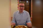 Vučić se oglasio iz Indije: Na stolu ljute đakonije (VIDEO)