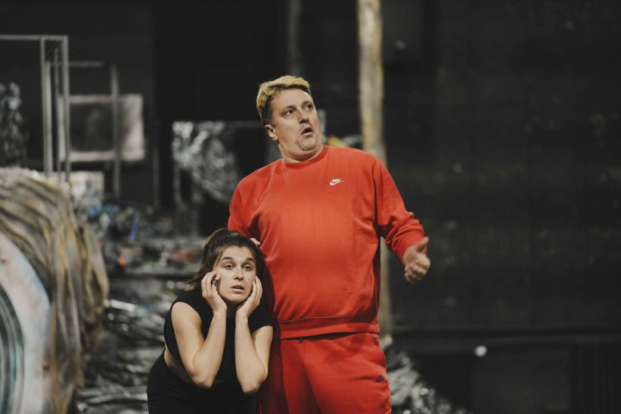 Andrija Milošević je novi "Kralj Ibi": Zakoračite u Haos u Beogradskom dramskom pozorištu (FOTO)