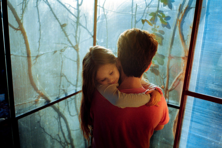 Upoznajte "Porodicu vetra" i saznajte da li je i vaša takva: Različita lica tuge na izložbi Stefana Đorđevića (FOTO)