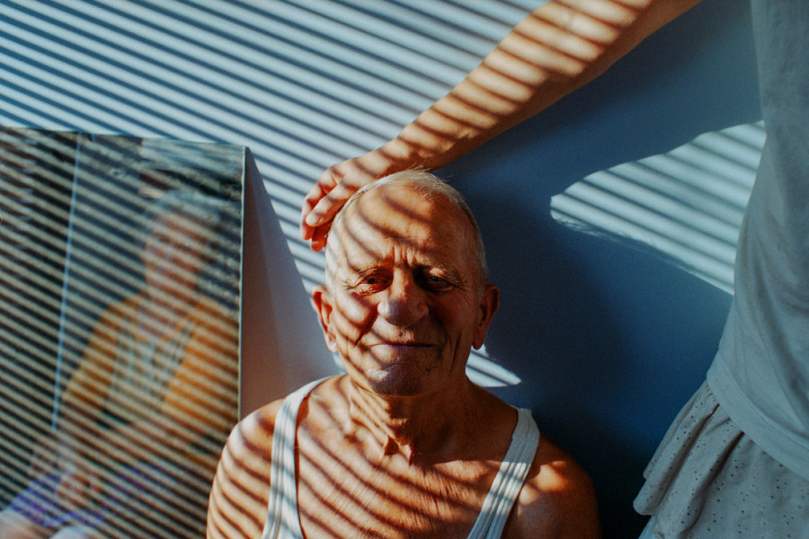 Upoznajte "Porodicu vetra" i saznajte da li je i vaša takva: Različita lica tuge na izložbi Stefana Đorđevića (FOTO)