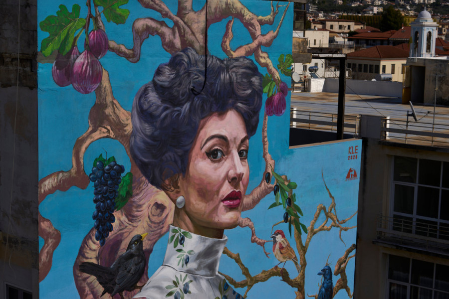 Pogledajte kako izgleda najbolji mural na svetu: Posvećen je legendarnoj operskoj divi Mariji Kalas (FOTO)