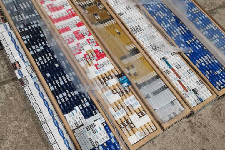 Pun kofer miliona: Uhvaćen na granici, krio se iza hrvatskih dokumenata