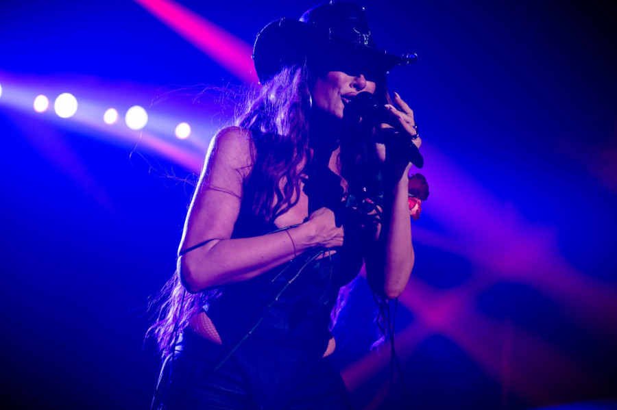 Balkanska diva pokorila Skoplje: Senidah zapalila „Jane Sandanski“, na redu je novosadski Spens!