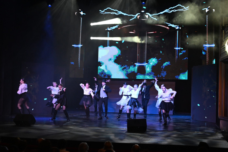 Spektakularni mjuzikl o Nikoli Tesli izveden u Narodnom pozorištu: Životne avanture slavnog genija (FOTO)