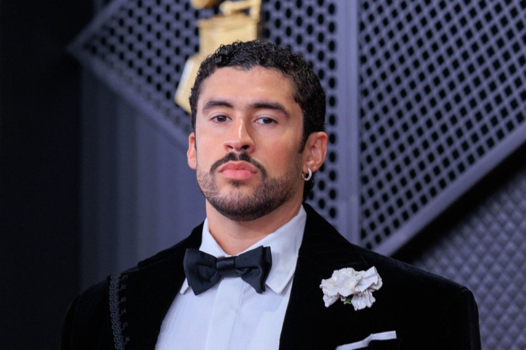 Bed Bani dobio prvu glavnu filmsku ulogu: Rame uz rame sa tri velike holivudske zvezde