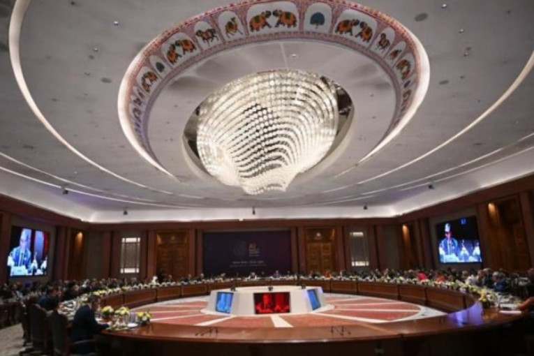 Vučić na plenarnoj sesiji šefova delegacija na AI samitu u Nju Delhiju: Država koja nema sopstveno znanje postaje zavisna od tuđih odluka