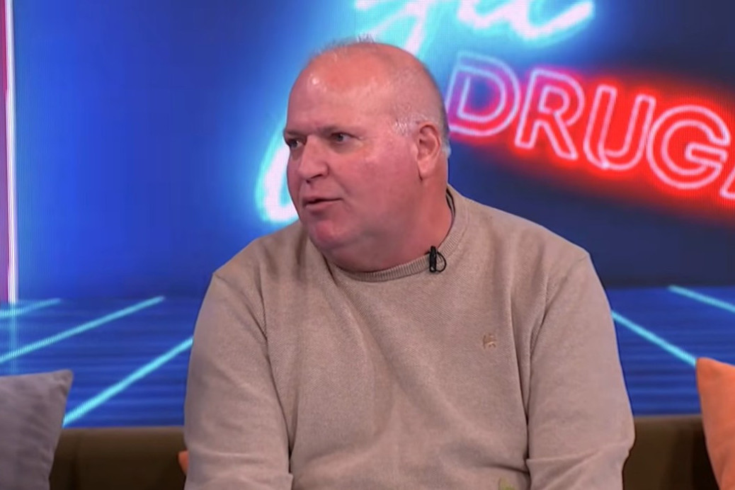 Skanal zbog Asminove diplome! Nakon optužbi da je lažna oglasio se njegov otac!