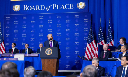 Održan prvi sastanak Trampovog "Odbora za mir": Nadziraće UN, u igri je ogroman novac!