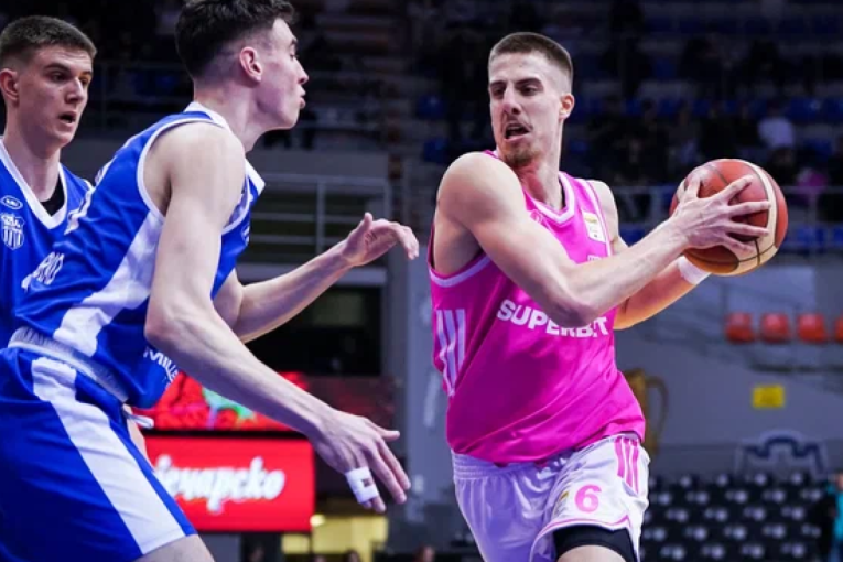 Stotka u Nišu: Mega silovito do polufinala (FOTO/VIDEO)