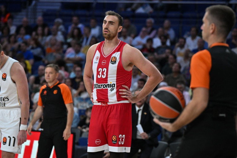 Milutinov opet povređen! Olimpijakosu velika briga pred finale Kupa Grčke!