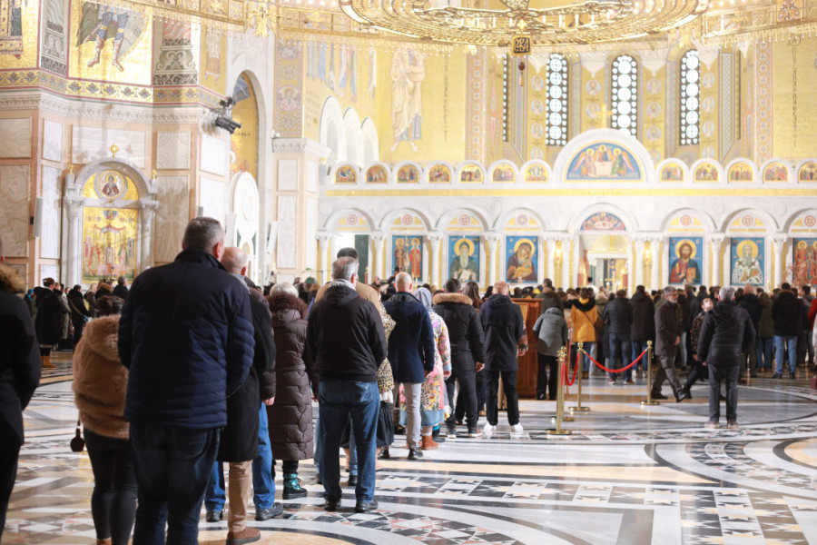 Danas slavimo Svetog Teodora! Vojnik koji je srušio idole i stradao za veru!