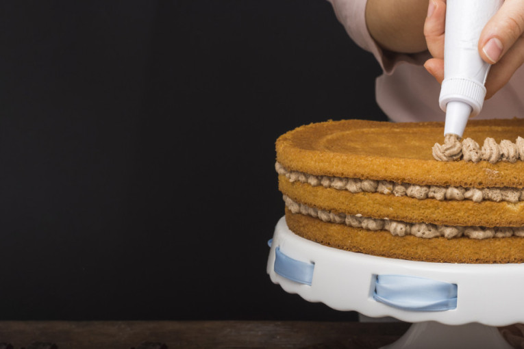 Kako spasiti fil koji se zgrudvao? Par caka će mu vrtiti glatku teksturu