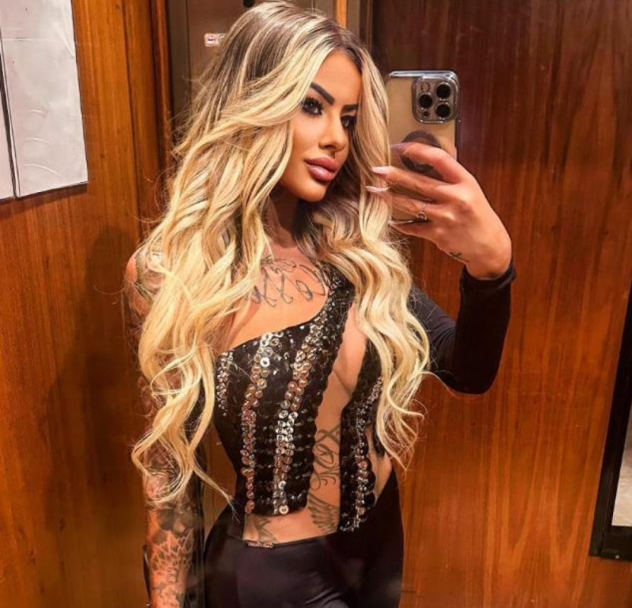 Preminula popularna influenserka (27): Pozlilo joj nakon plastične operacije!