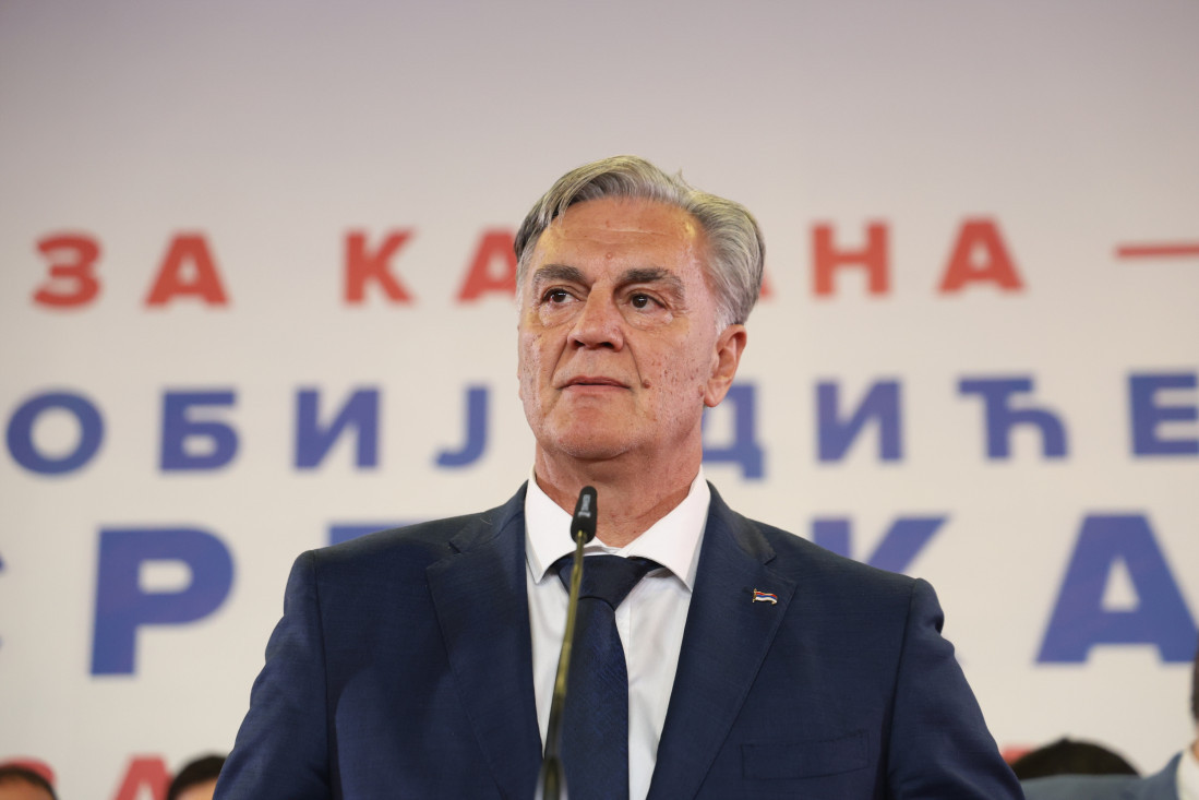 Nova drama na žičari: Dete visilo sa sedišta, okupljeni pritrčali da mu pomognu! (VIDEO)