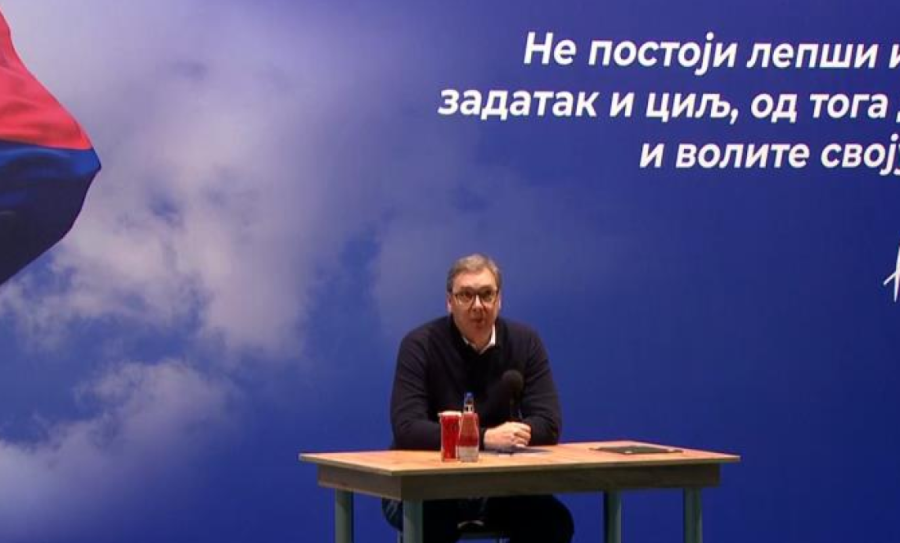 Vučić u Boru razgovarao sa građanima: Polovinu puta od 26 km ćemo odmah da radimo! Ljudi se vraćaju (VIDEO)