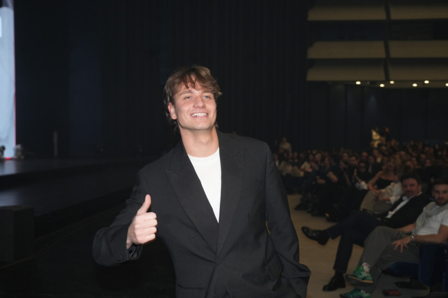 Zdravko Čolić ljubi 25 godina mlađu misicu! Osvanula fotka, ona ne skida osmeh! (FOTO)