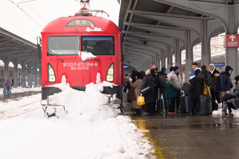 Sneg napravio haos u 16 rumunskih okruga: Građani ostali bez struje, stigla im ozbiljna upozorenja (FOTO)