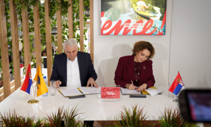 Razglednice se vraćaju na velika vrata: Srbija šalje najlepšu sliku u svet