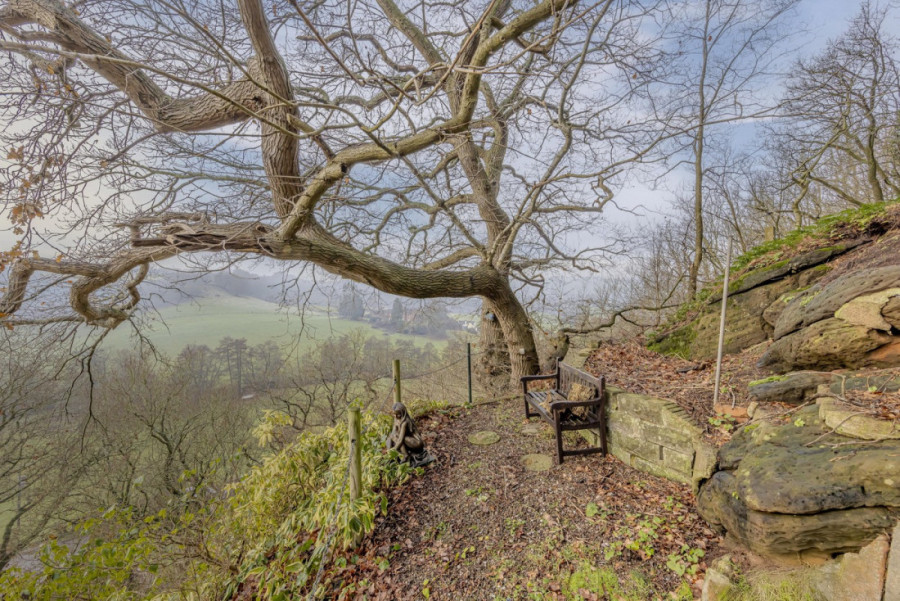 Kuća kakva se retko viđa: Deo kamene kolibe uklesan je u stenu još 1511. godine (FOTO)