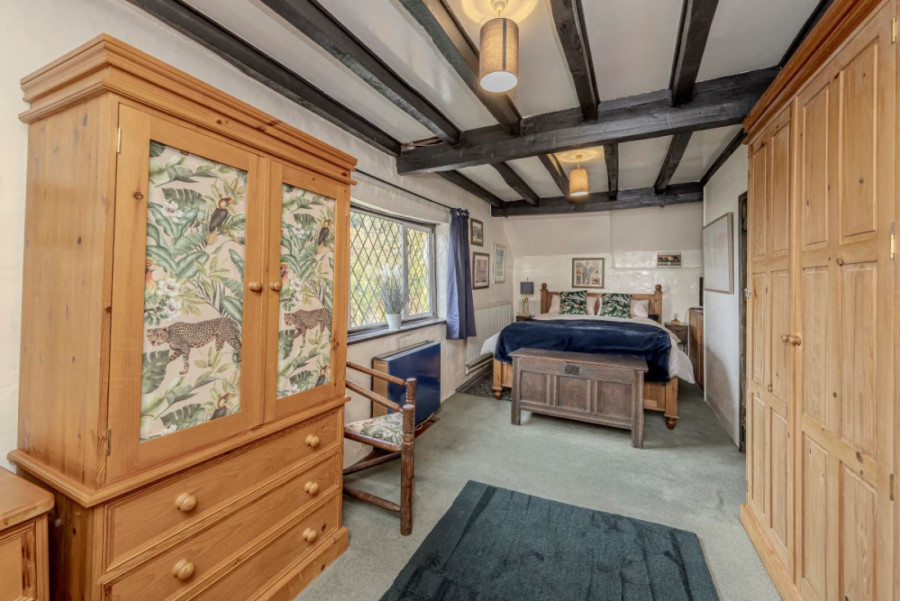 Kuća kakva se retko viđa: Deo kamene kolibe uklesan je u stenu još 1511. godine (FOTO)