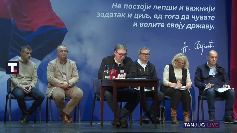 Vučić u Kladovu najavio sjajne vesti i poručio: Država nije igračka! (FOTO/VIDEO)