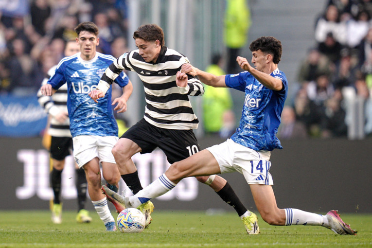 Novi šamar za Juventus: Komo slavio u Torinu!