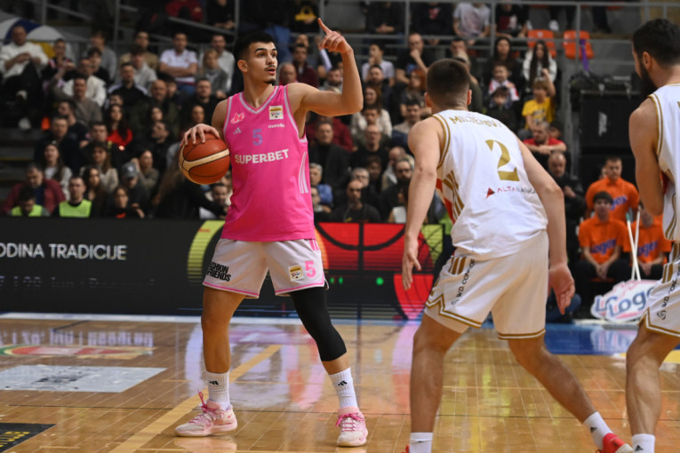 Crvena zvezda - Mega: NBA košarka u Čairu!