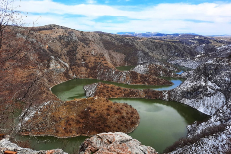 Raj na jugu Srbije: Ovo jezero bez gužve postaje hit za Vaskrs!