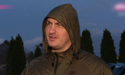 "Svi vrište, ja se okrećem, ono pufna neka..." Desingerica razvezao jezik o jagnjetu s nastupa!