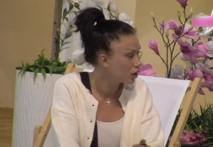 Voditeljku izbacili iz Elite, a ona sada razvezala jezik: Nisam htela ćerku da obrukam!