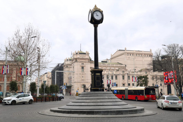 Novi simbol grada "Beogradski sat" na Trgu republike! Stojčić: Podneću ostavku ako ovakav isti sat nađete na "Alibabi"