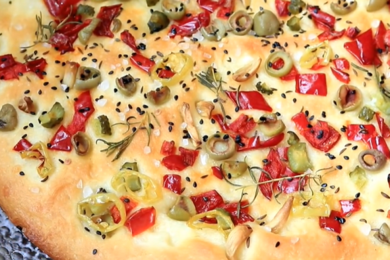 Recept dana: Piletina u kornfleksu iz rerne je hrskava spolja, sočna iznutra i bolja nego u popularnom lancu brze hrane